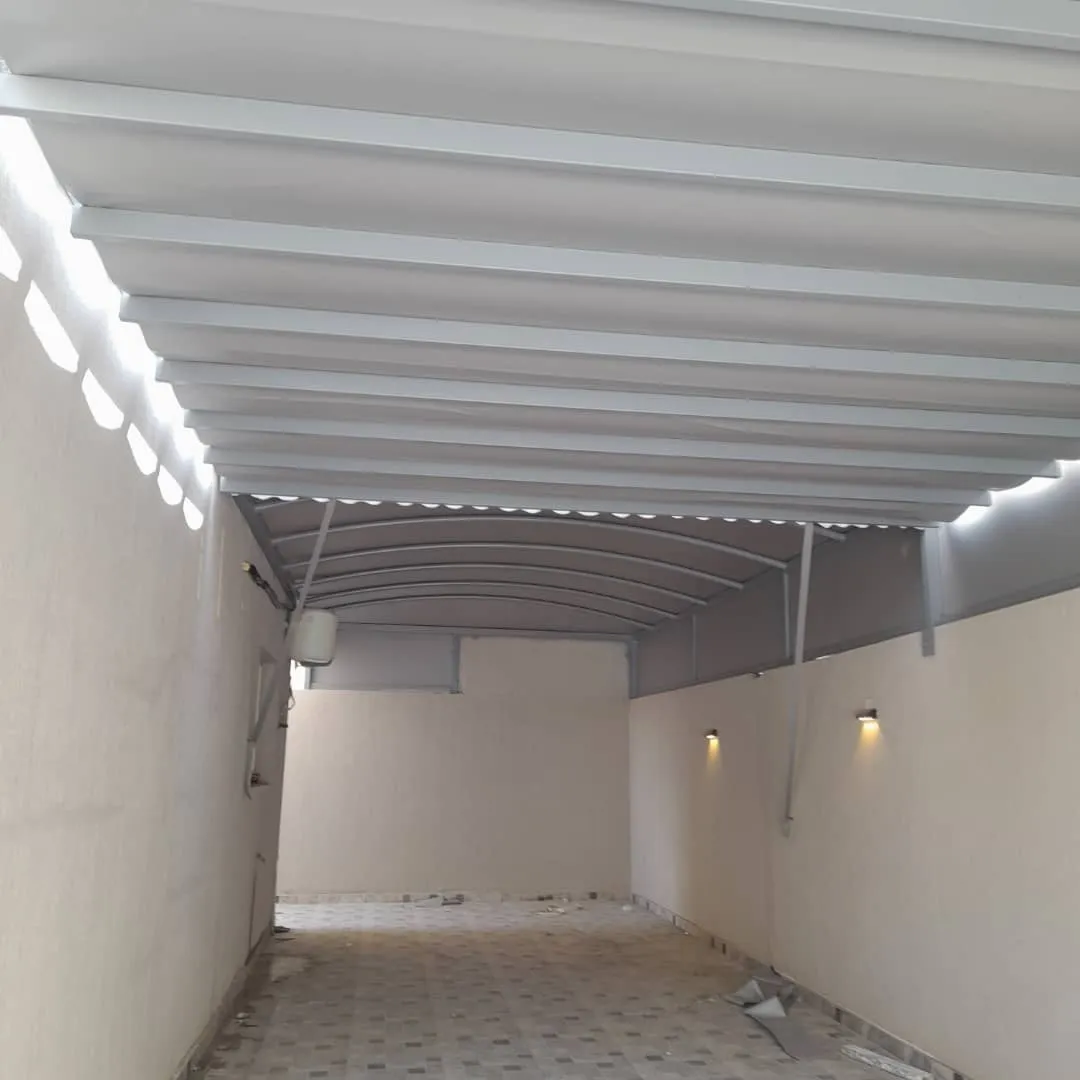 مظلات وسواتر